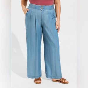 NWT TORRID Wide Leg Lightweight Tencel Pant